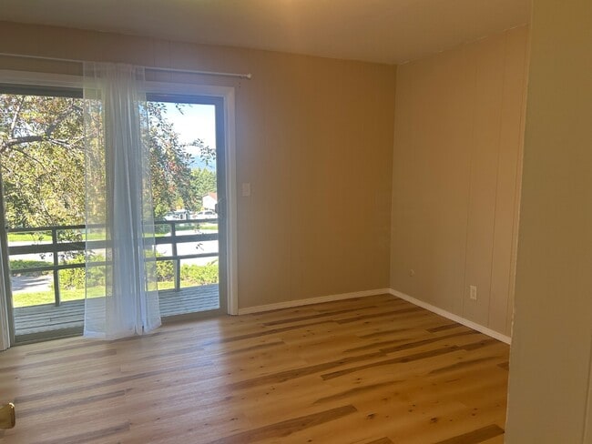 Building Photo - 908 Whitaker Dr