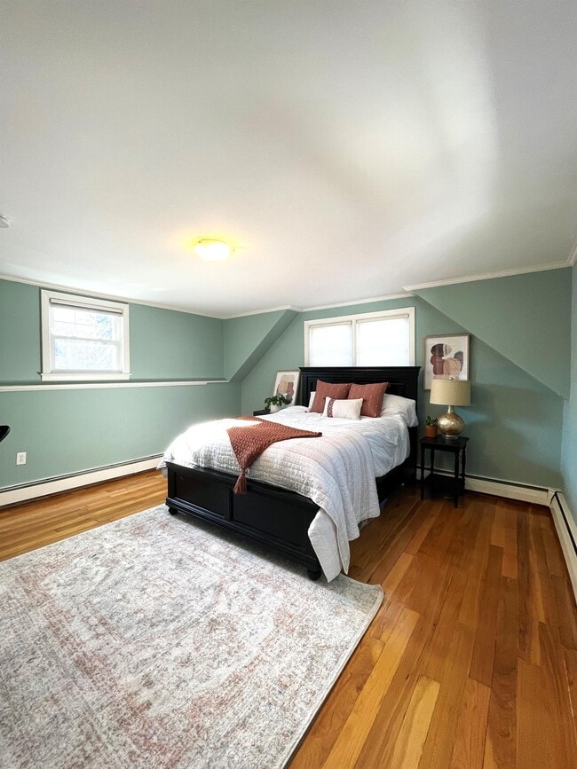 Building Photo - 36 Burroughs St