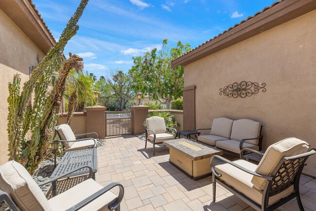 Building Photo - 44085 Royal Troon Dr
