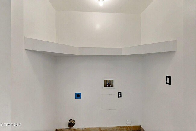 Building Photo - 540 N Yarbrough Dr