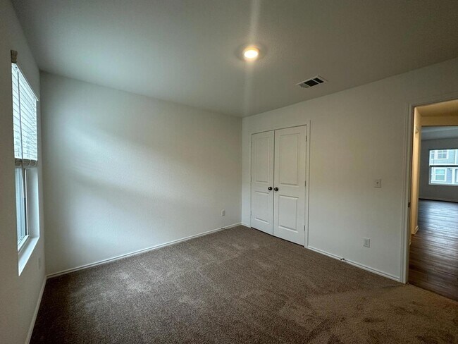 Building Photo - 346 Carmello