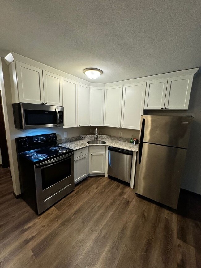 Interior Photo - 3720 West 32nd Street