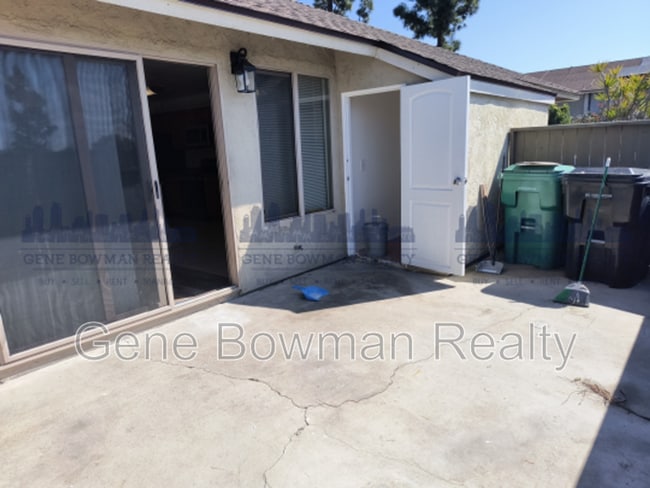 Building Photo - 6804 Panamint Row