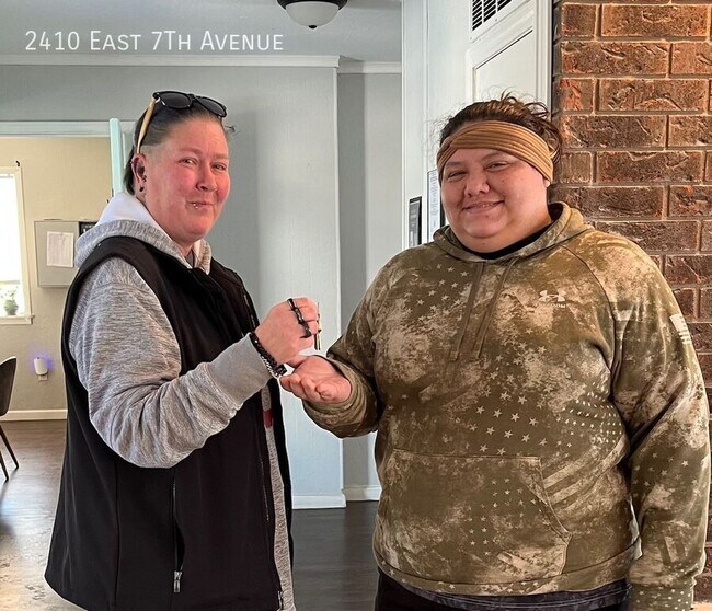 Building Photo - 2410 E 7th Ave