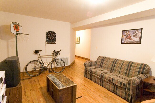 Building Photo - 3704 N Wayne Ave