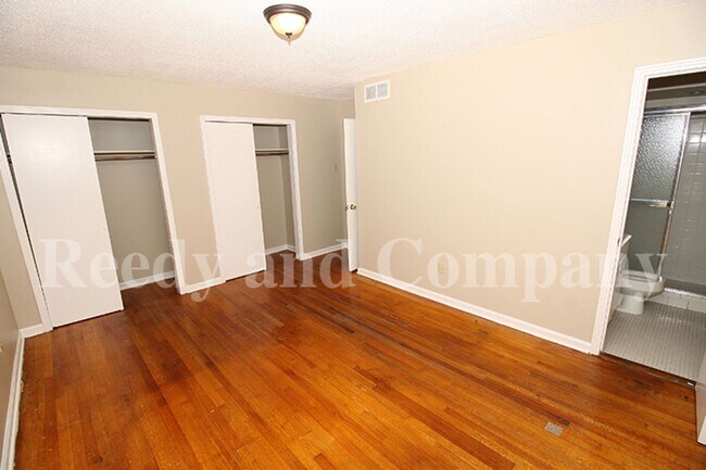 Building Photo - 3001 Falkirk Rd