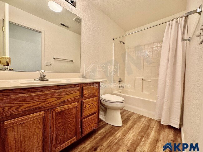 Building Photo - 18515 Monte Vista Dr