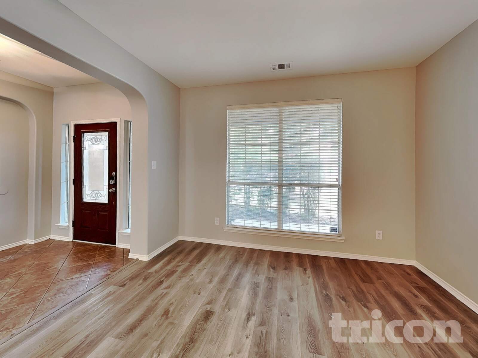 Building Photo - 5805 Paloma Blanca Dr