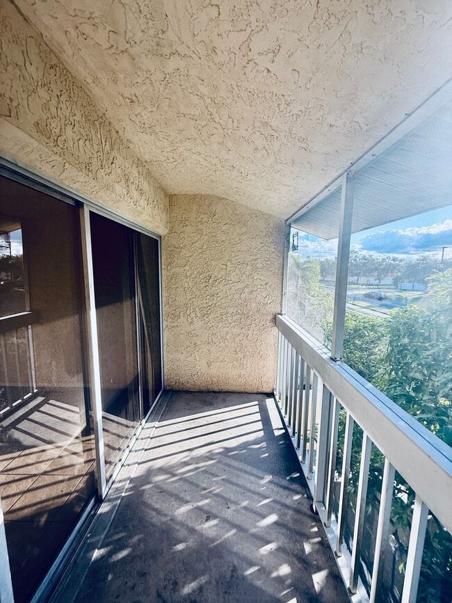 Building Photo - 2BR/2BA CONDO IN PALM BAY