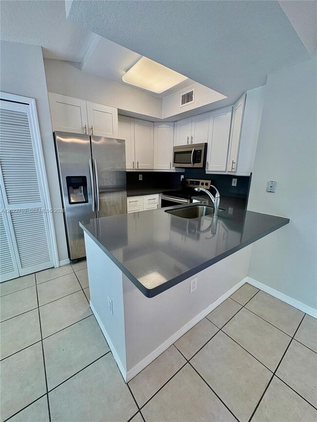 Building Photo - 10190 SW 88th St