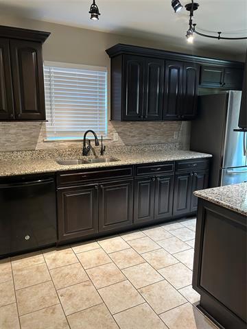 Building Photo - 1428 Everglades Dr