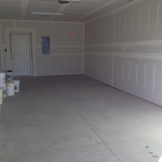 Building Photo - 3 Bedroom / 2.5 Bath Condo with 1 car attached garage in Fossil Lake Subdivision in Fort Collins, CO