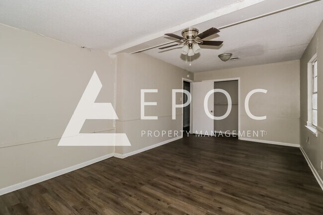 Building Photo - 1412 Alta Mira Dr
