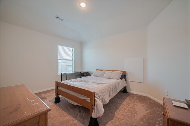 Building Photo - 308 Morning Dove Trl