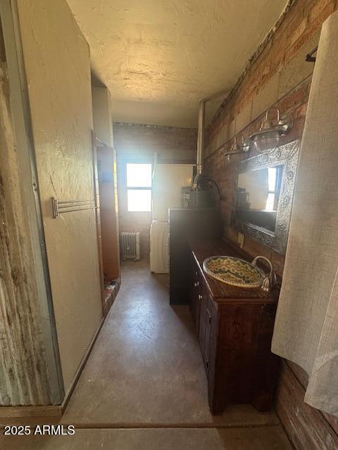 Building Photo - 2650 E Loma Alta Dr