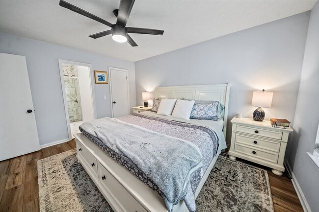 Building Photo - Whitemarsh Island Gem - Charming 3-Bedroom Home on a Corner Lot in Battery Point
