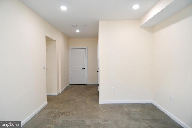 Building Photo - 1040 Bladensburg Rd NE