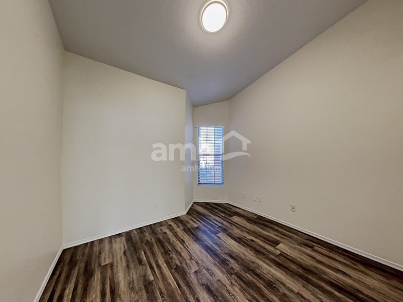 Building Photo - 11535 E Dartmouth St