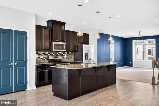 Building Photo - 8439 Devries Ln