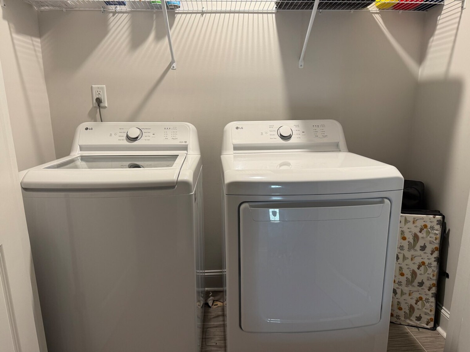 Building Photo - 751 Jacobs Millpond Rd