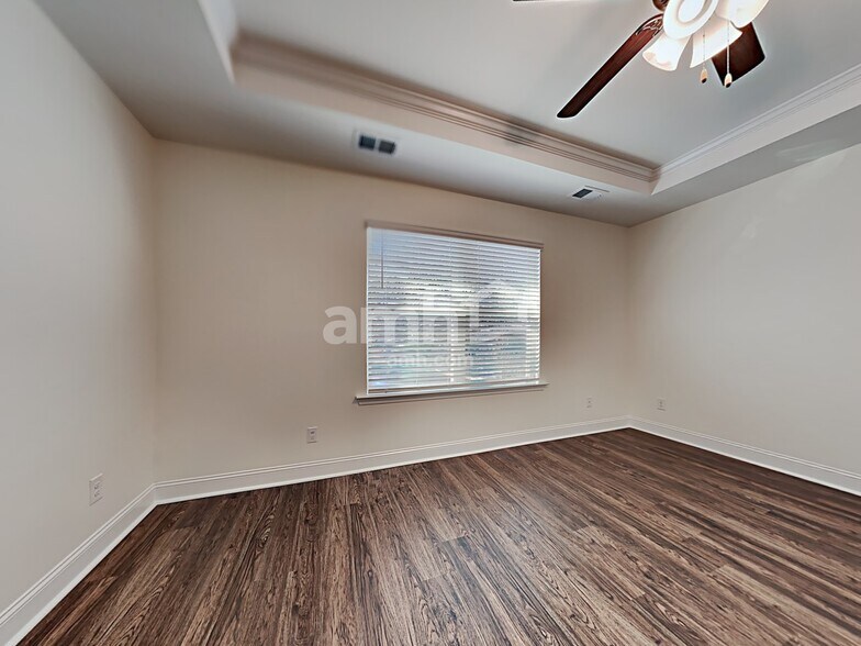 Building Photo - 146 Blackstone Dr