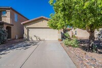 Building Photo - Northwest 3 Bedroom