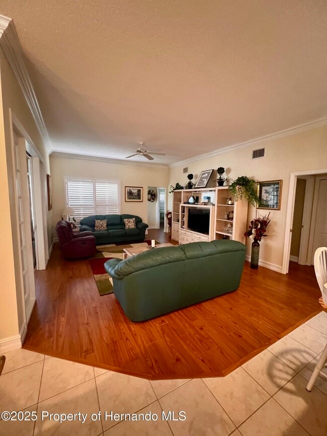 Building Photo - 7424 Harvard Hills Pl