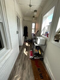 Building Photo - Market Street