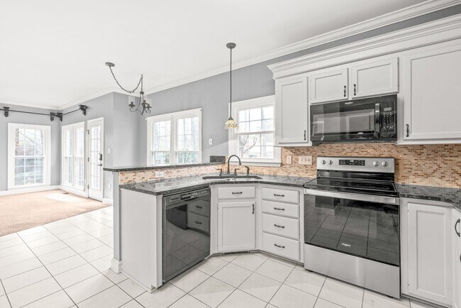 Building Photo - (Coming Soon) Full Brick Home in Matthews!