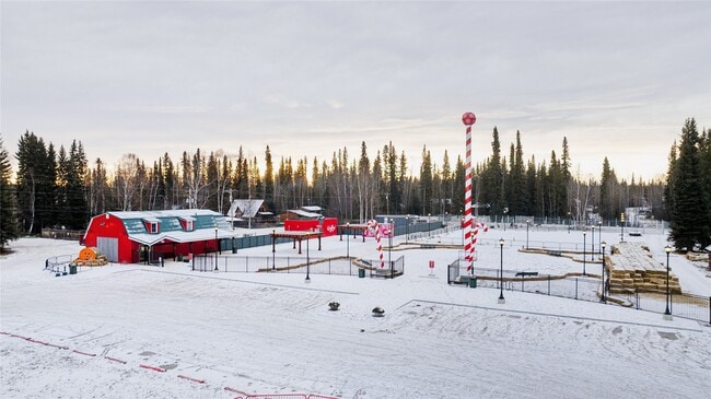 Building Photo - 350 S Santa Claus Ln