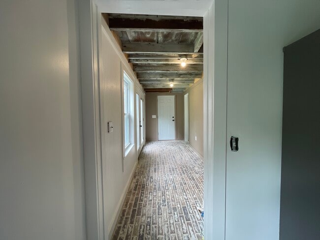 Building Photo - Buxton