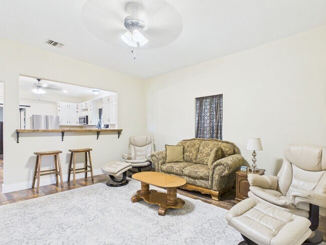 Building Photo - All Utilities are Included