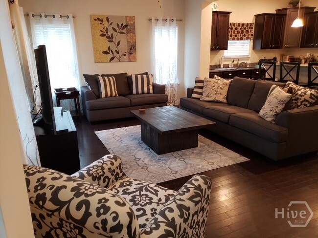 Primary Photo - 60 Sunbury Dr