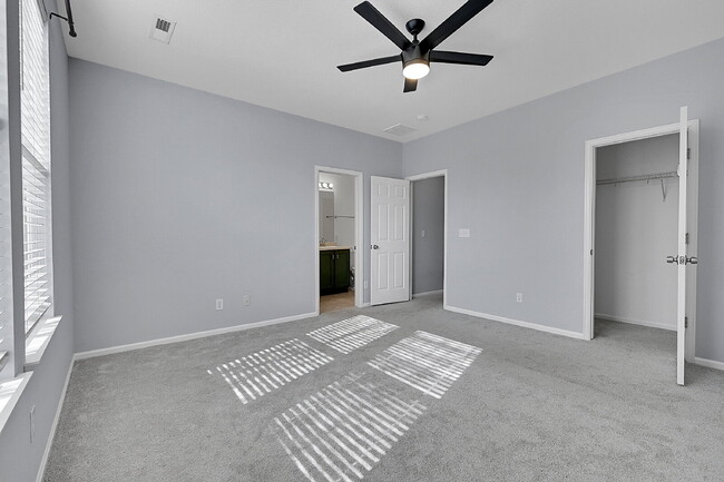 Building Photo - $2,695.95 - 3 bed, 2 bath in Lochbuie with a Large Backyard and In Unit Laundry!