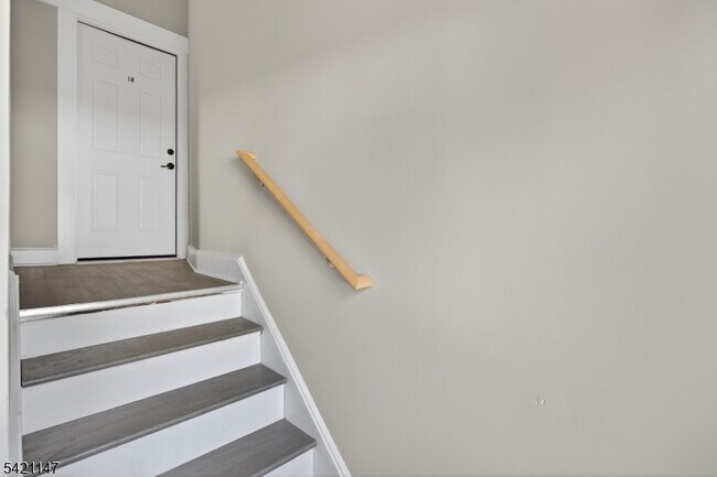 Building Photo - 378 Grand St