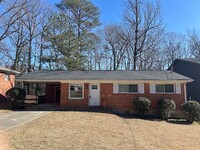 Building Photo - 3 bed and 1 bath in Fulton!