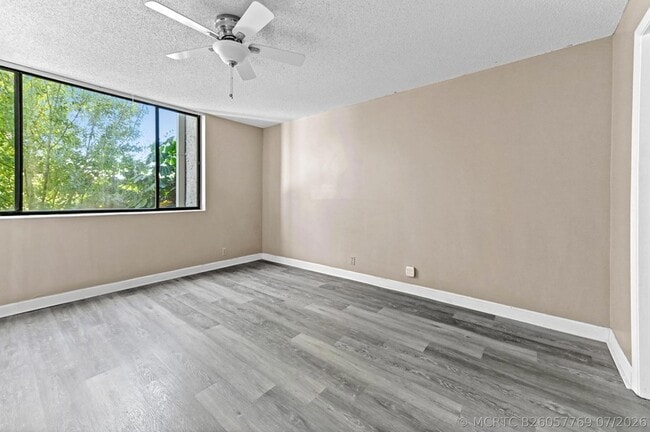 Building Photo - 4080 Tivoli Ct