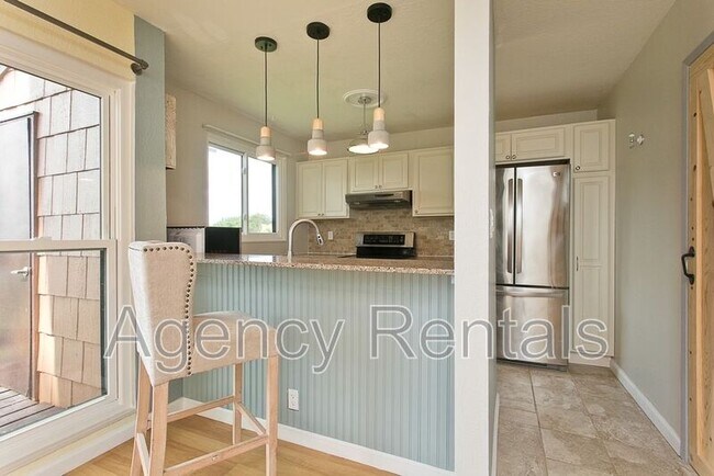 Building Photo - 92-1331 Panana St. #52