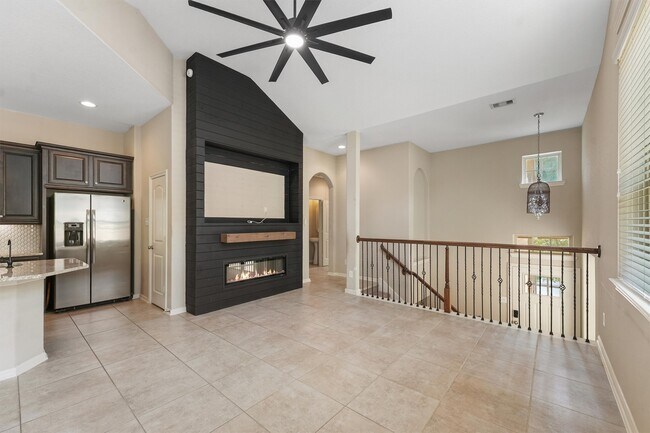 Building Photo - 130 Biltmore Loop