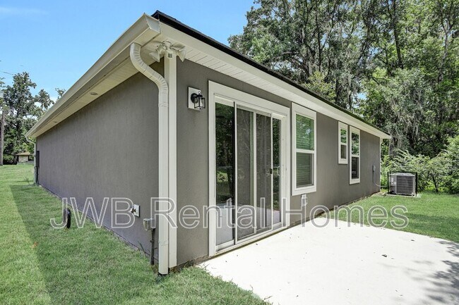 Building Photo - 6436 Hughes St