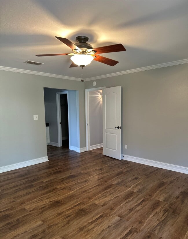 Building Photo - 3474 Paces Ferry Rd