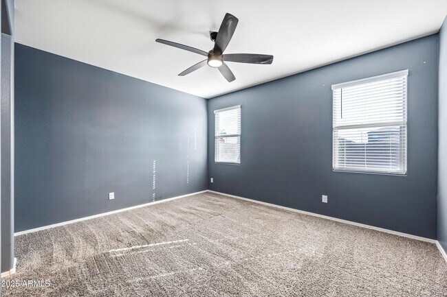 Building Photo - 31027 W Mulberry Dr