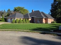 Building Photo - 111 Saddle Brook Cir