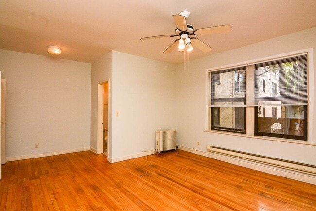 Building Photo - 1055 W George St