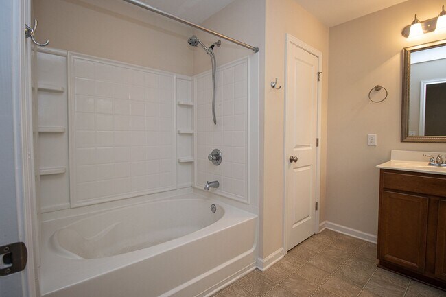 Building Photo - 106 Shumard Oak Ct