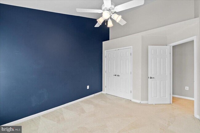 Building Photo - 43134 Shadow Terrace