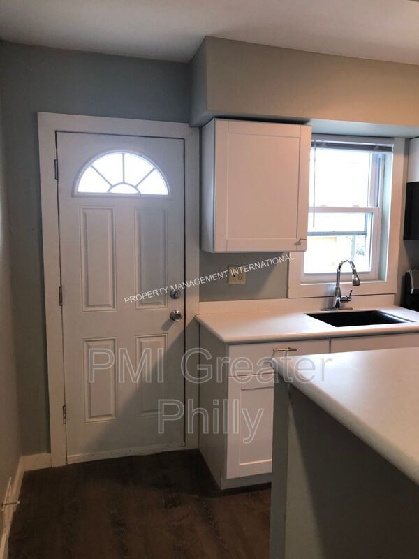 Building Photo - 4208 Westminster Ave