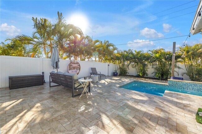 Building Photo - 354 74th Ave NE