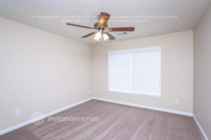 Building Photo - 4392 Walforde Blvd