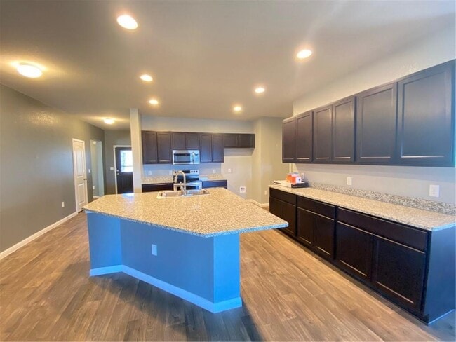 Building Photo - 321 Old Glory Trail